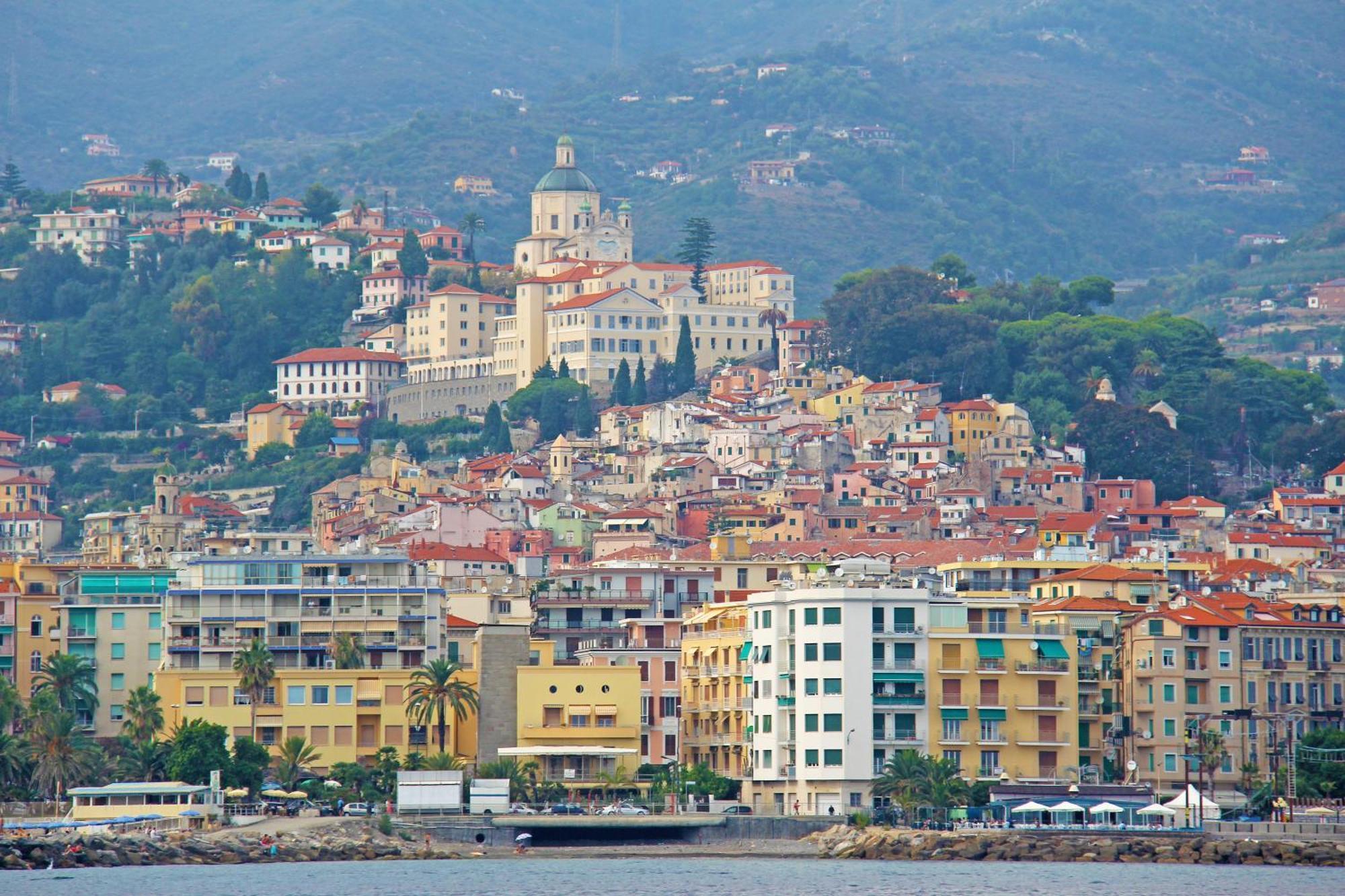 Casa Felice - Happy Rentals Sanremo Dış mekan fotoğraf